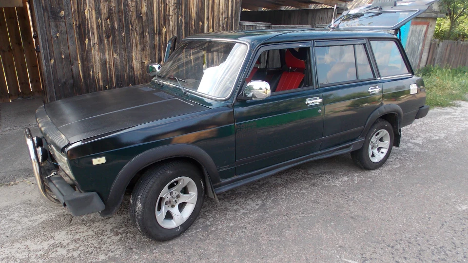 Lada 2104 3