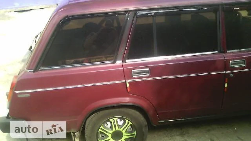 Lada 2104 3