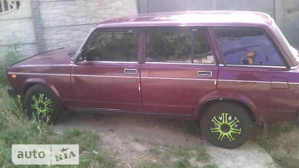 Lada 2104 4