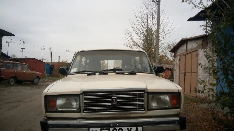 Lada 2104 3