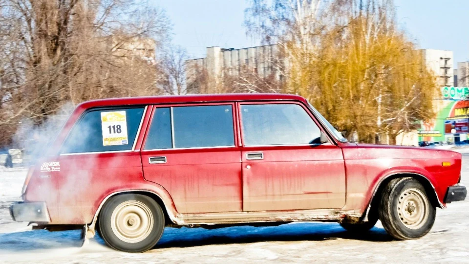 Lada 2104 2