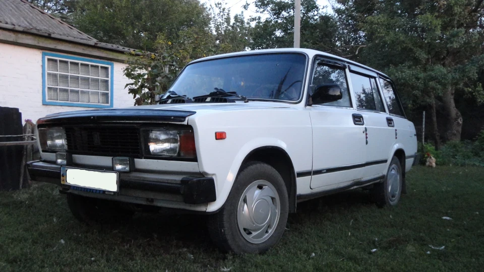 Lada 2104 2