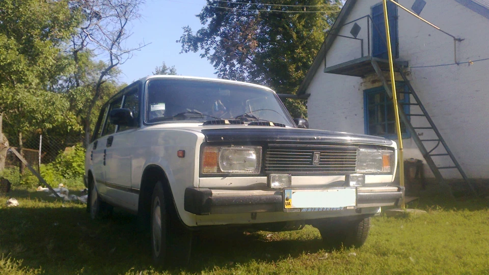 Lada 2104 4