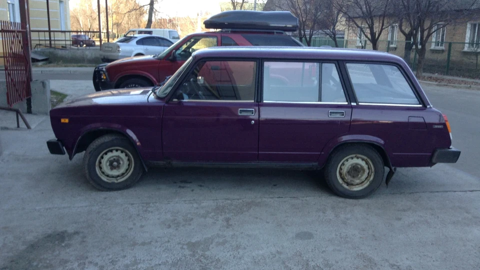 Lada 2104 4