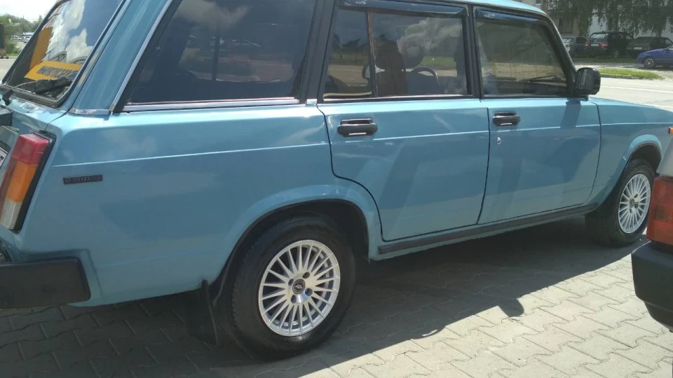 Lada 2104 2