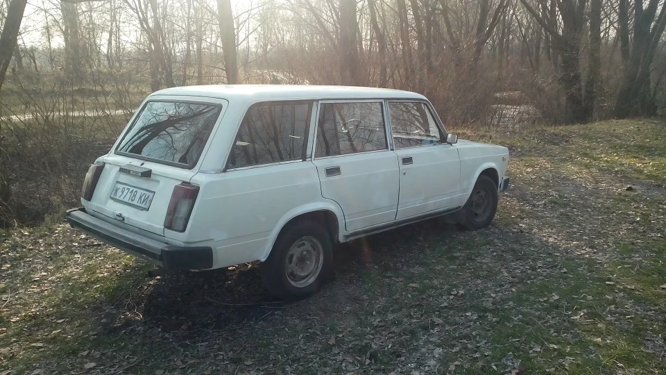 Lada 2104 білий кінь 2