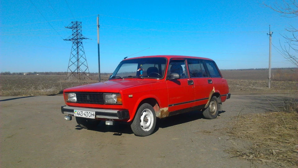 Lada 2104 family wagon 3