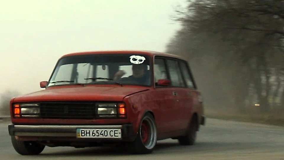 Lada 2104 ..ιllιlι.ιl. 2