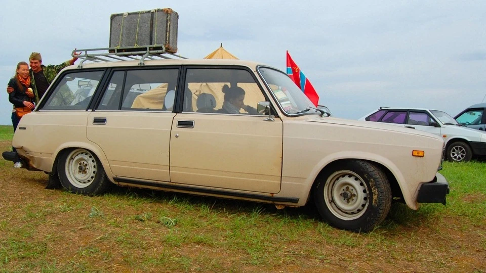 Lada 2104 Low cuatro 3