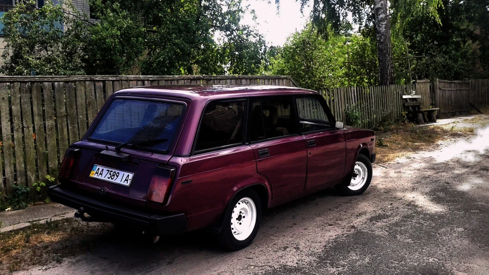 Lada 2104 shadow line 2