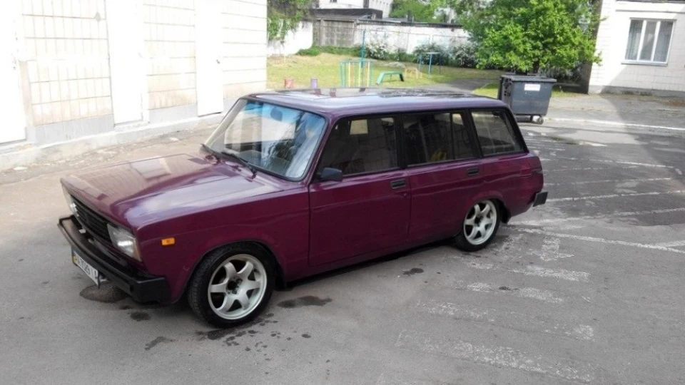 Lada 2104 shadow line 5