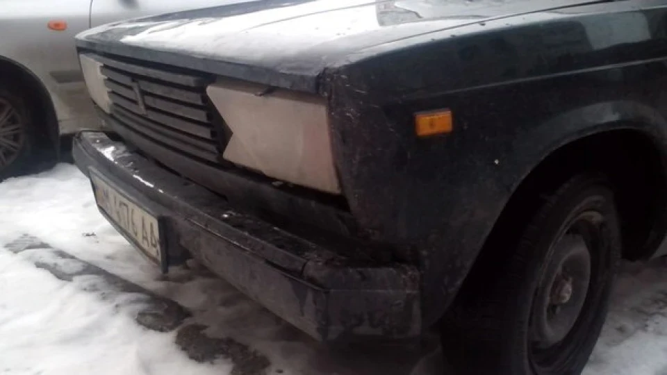 Lada 2104 вчить життя