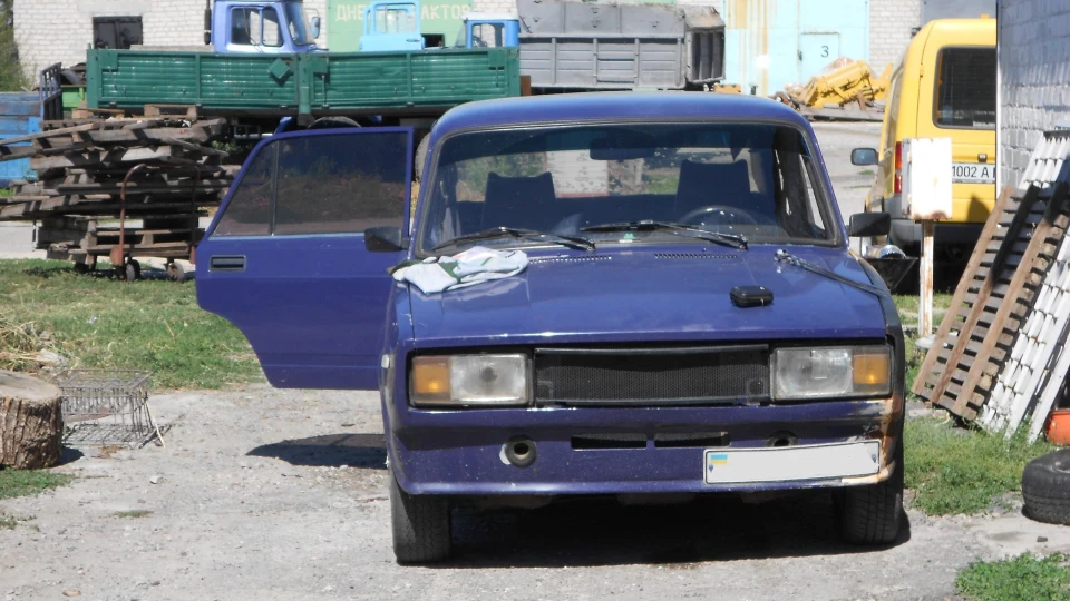 Lada 2105 3