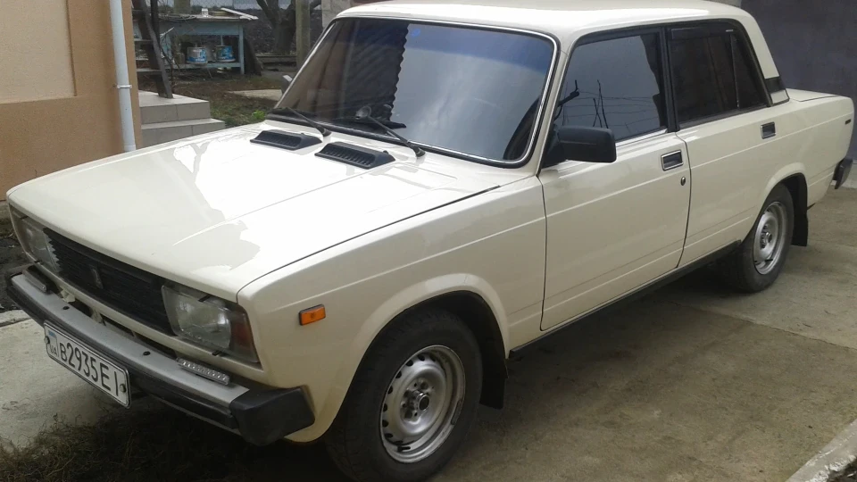 Lada 2105 2
