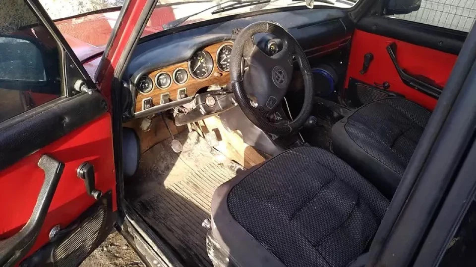Lada 2105 4