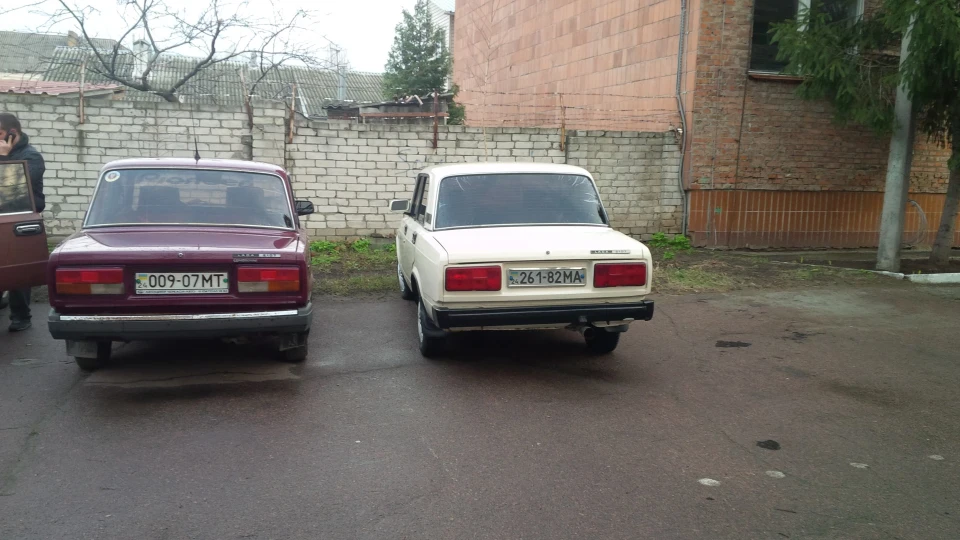 Lada 2105 4