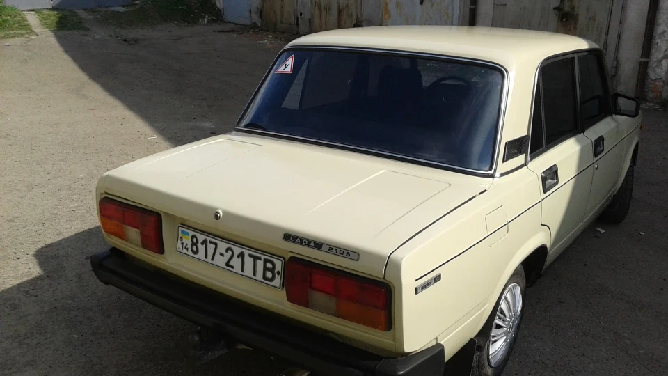 Lada 2105 2