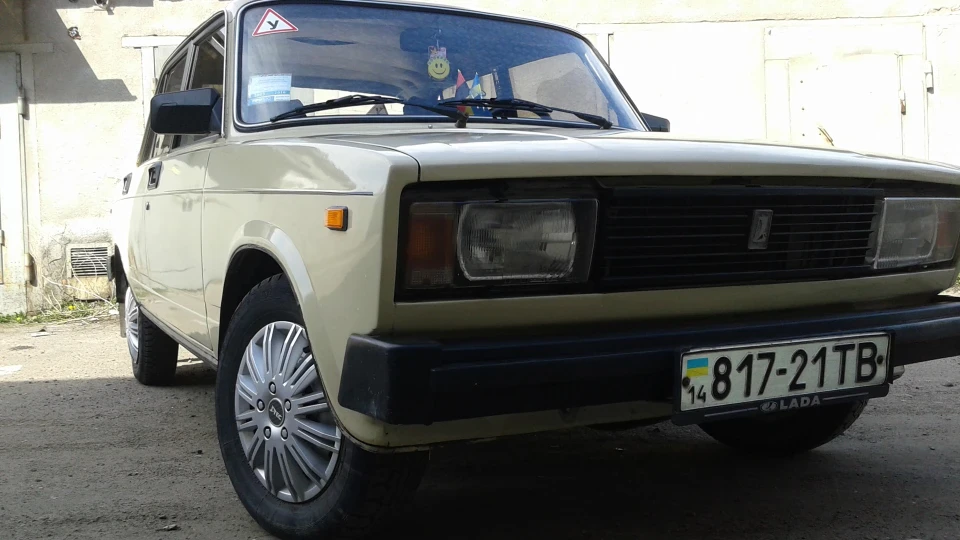 Lada 2105 3