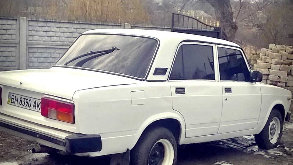 Lada 2105 3