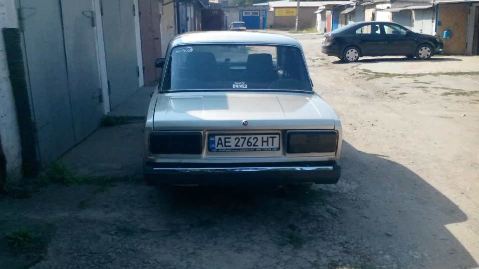 Lada 2105 3