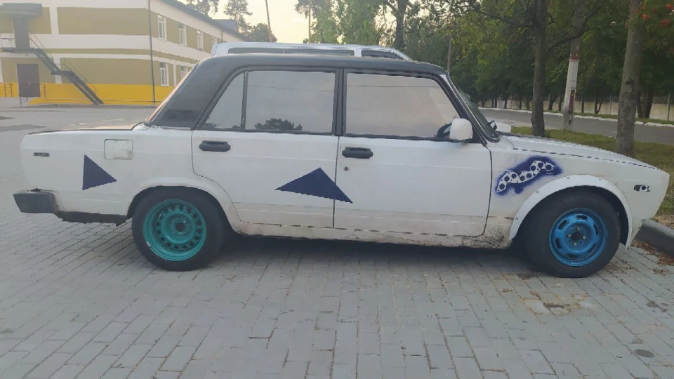 Lada 2105 3