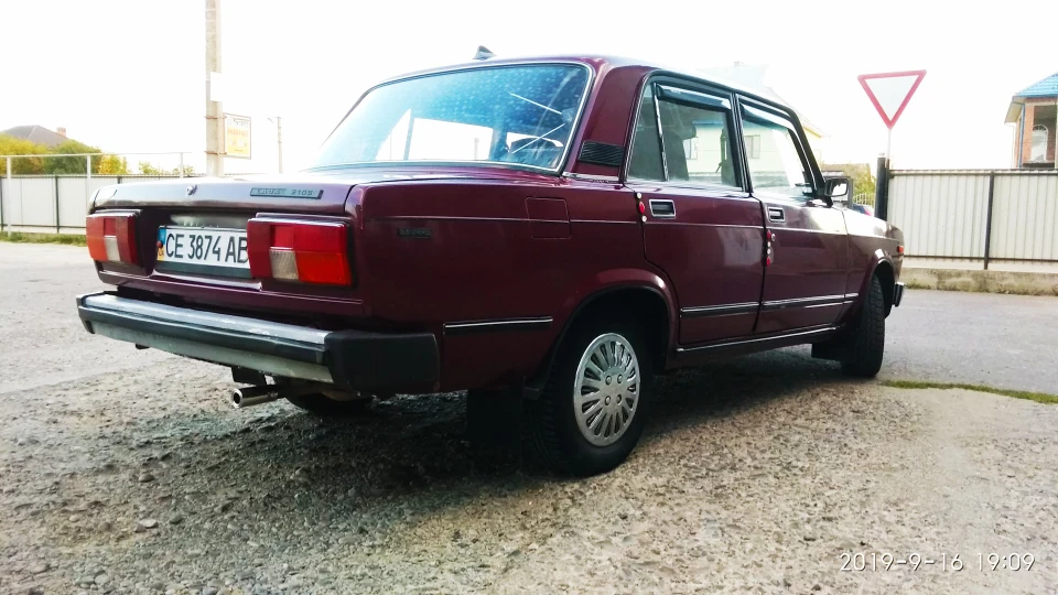 Lada 2105 2