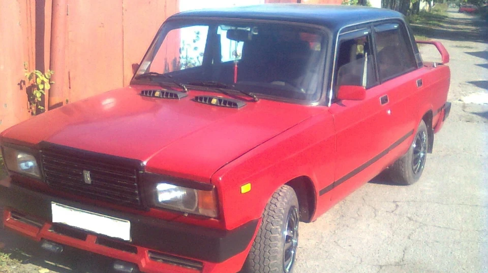 Lada 2105 4