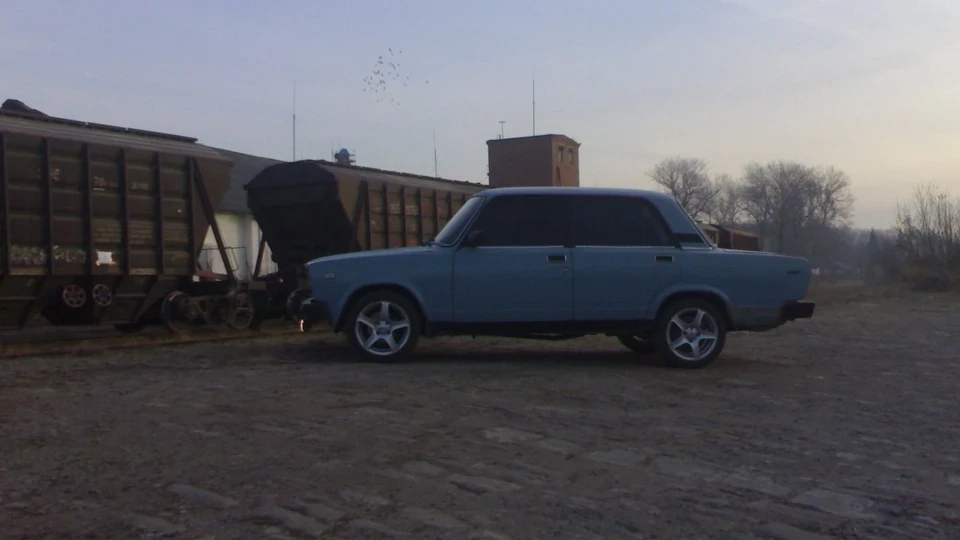 Lada 2105 4