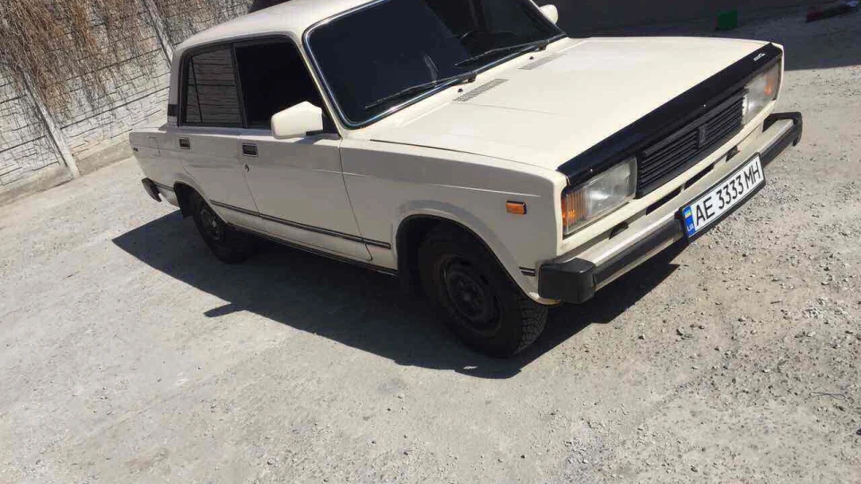 Lada 2105 4