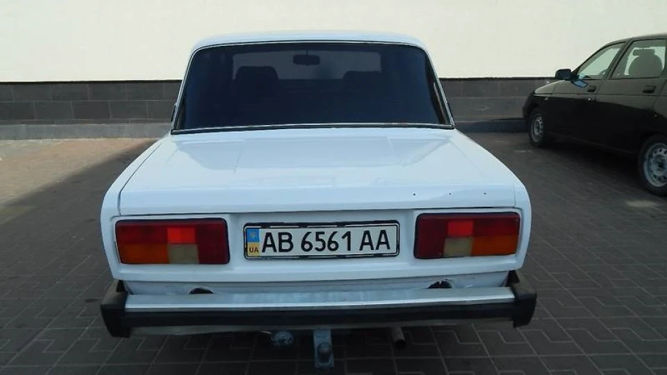 Lada 2105 4