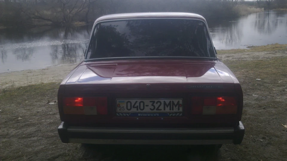 Lada 2105 4