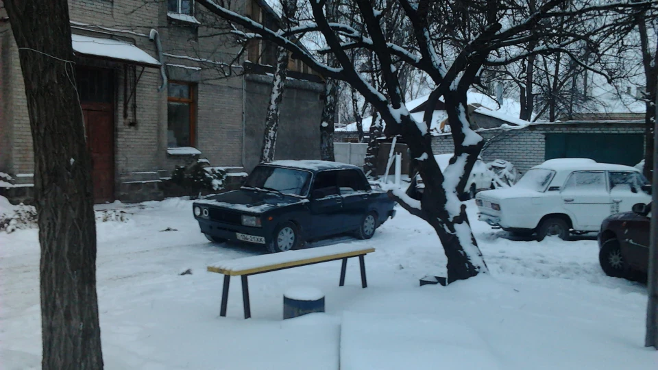 Lada 2105 3
