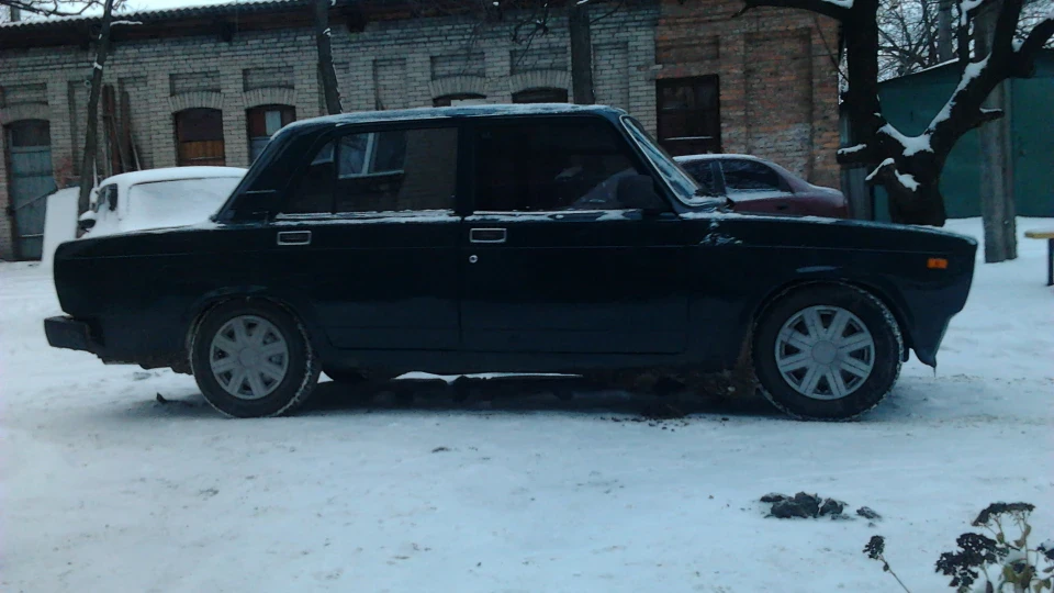 Lada 2105 4