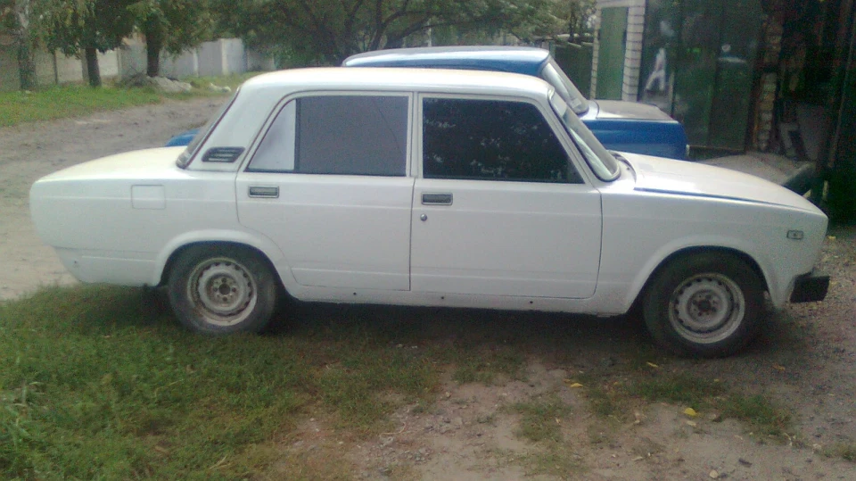 Lada 2105 3