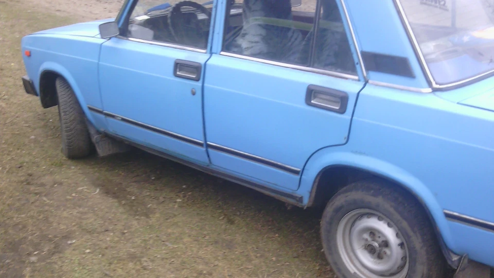 Lada 2105 4