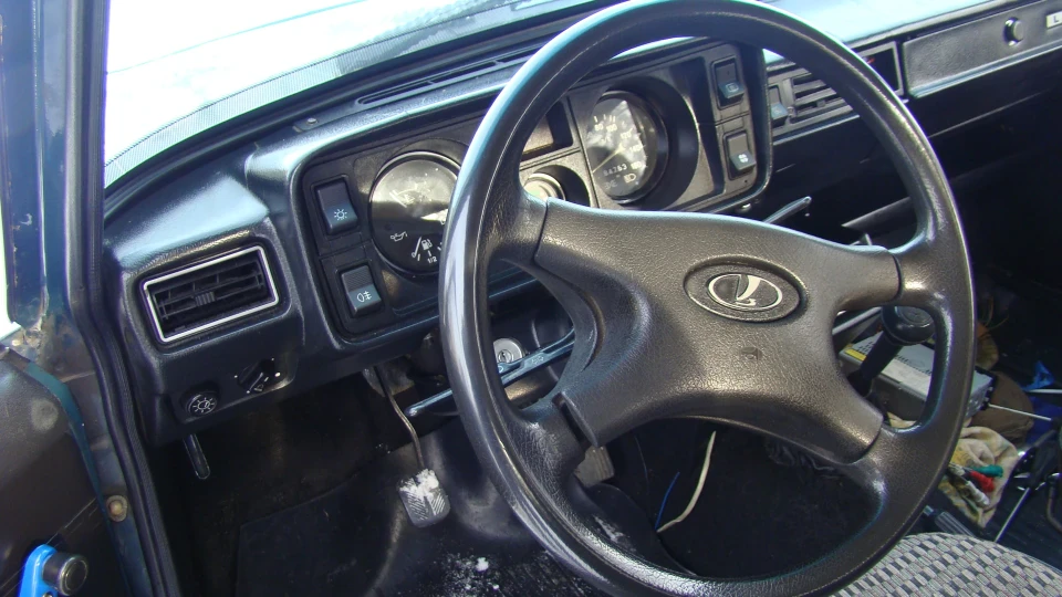 Lada 2105 4