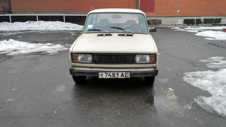 Lada 2105 4