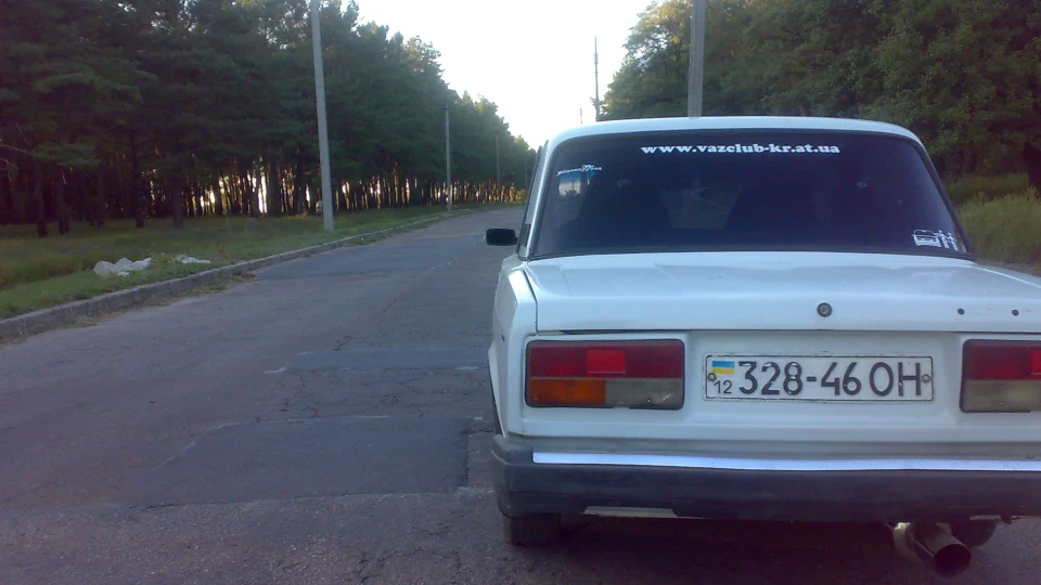 Lada 2105 4