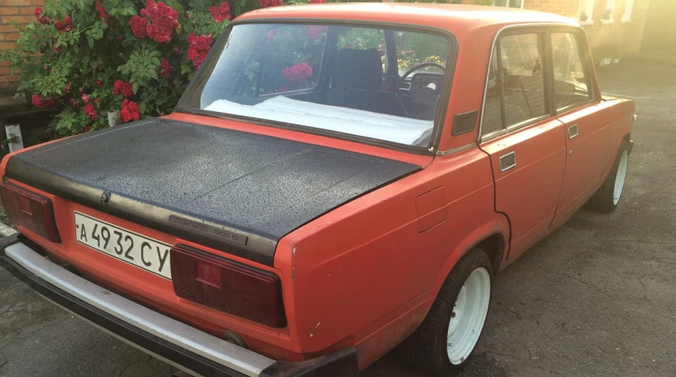 Lada 2105 3
