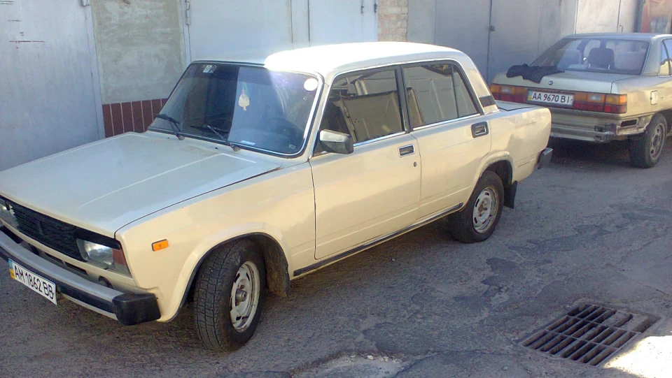 Lada 2105 2