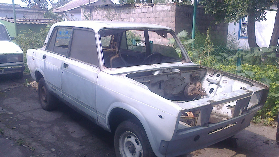 Lada 2105 3