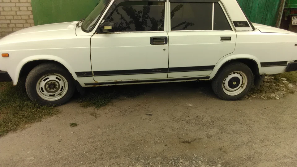 Lada 2105 2