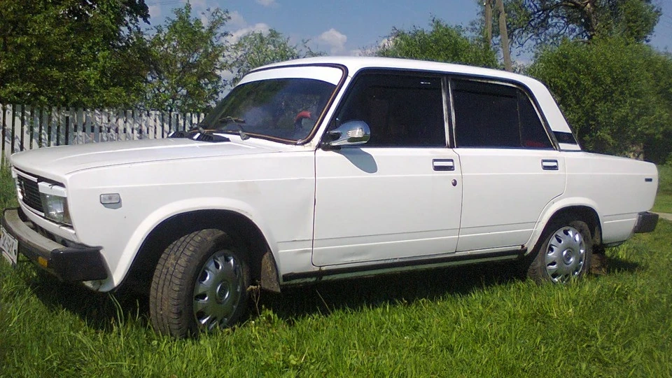 Lada 2105 4