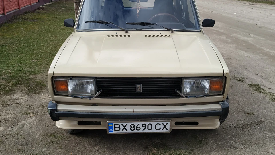 Lada 2105 3