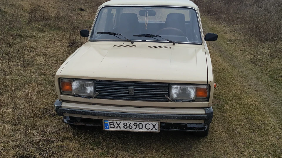 Lada 2105 4