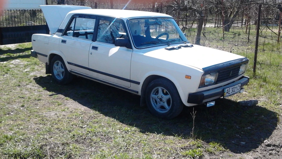 Lada 2105 3