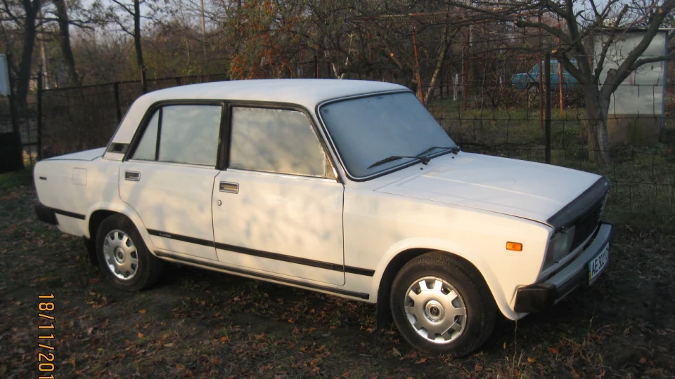 Lada 2105 4