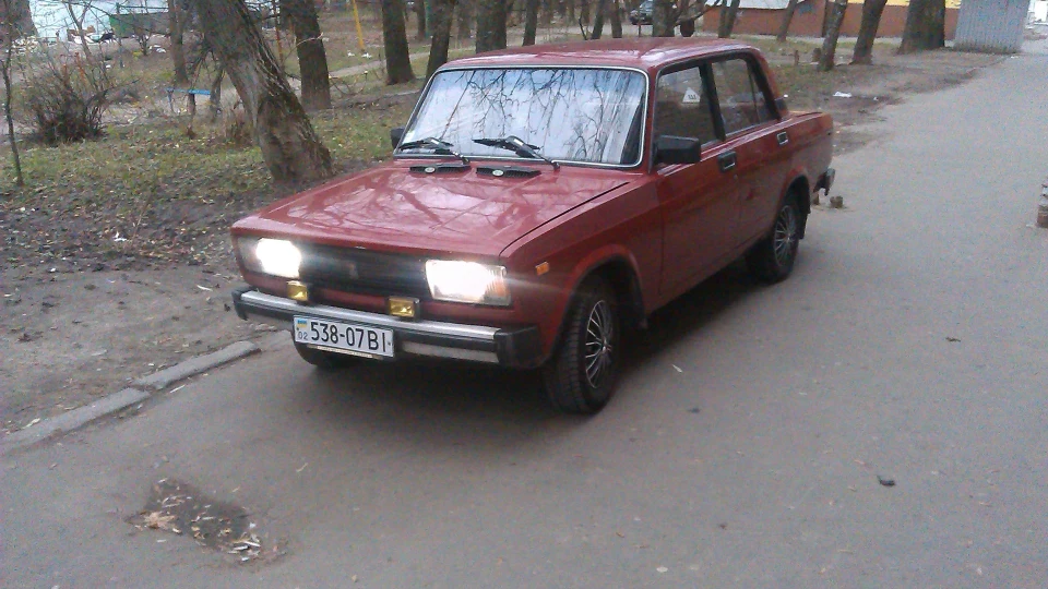 Lada 2105 4
