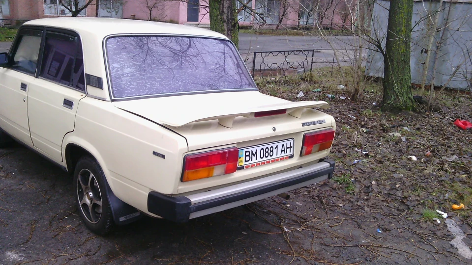 Lada 2105 3