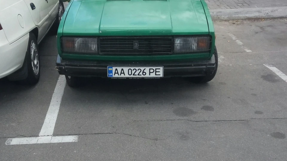 Lada 2105 4